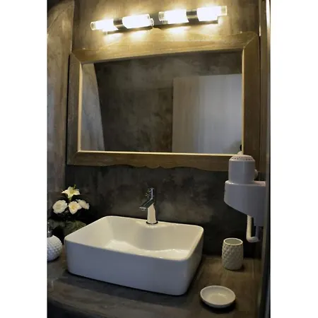 Pier's House Jacuzzi Apartment *